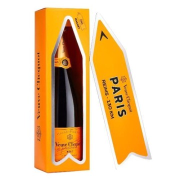 Veuve Clicquot Brut Arrow Magnet (gift pack)